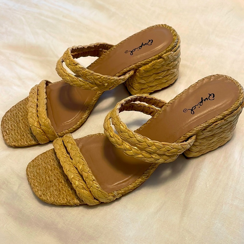 Quipid heeled sandal